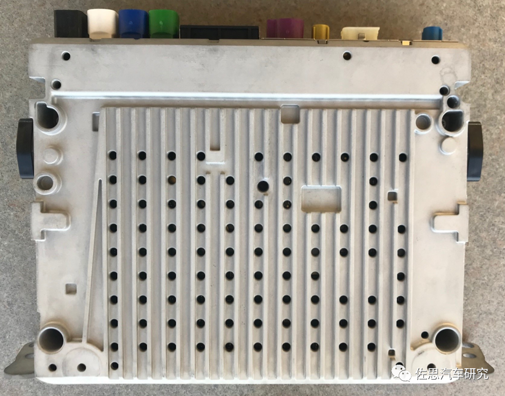 转用高通芯片的宝马2022最新车机拆解分析,daf0cdd8-139a-11ed-ba43-dac502259ad0.png,第4张